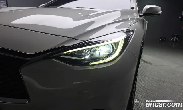 Infiniti Q30 2019 2.0 автомат (гидро), миниатюра 8