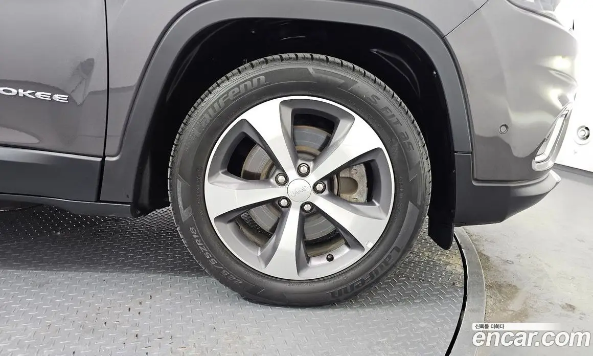 Jeep Cherokee 2021 2.4 автомат (гидро), фото 5 Jeep Cherokee 2021 2.4 автомат (гидро), фото 5