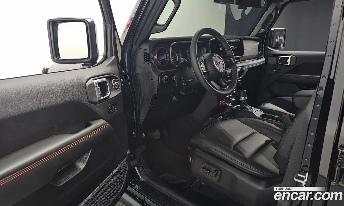 Jeep Wrangler 2025 2.0 автомат (гидро), фото 16 Jeep Wrangler 2025 2.0 автомат (гидро), фото 16