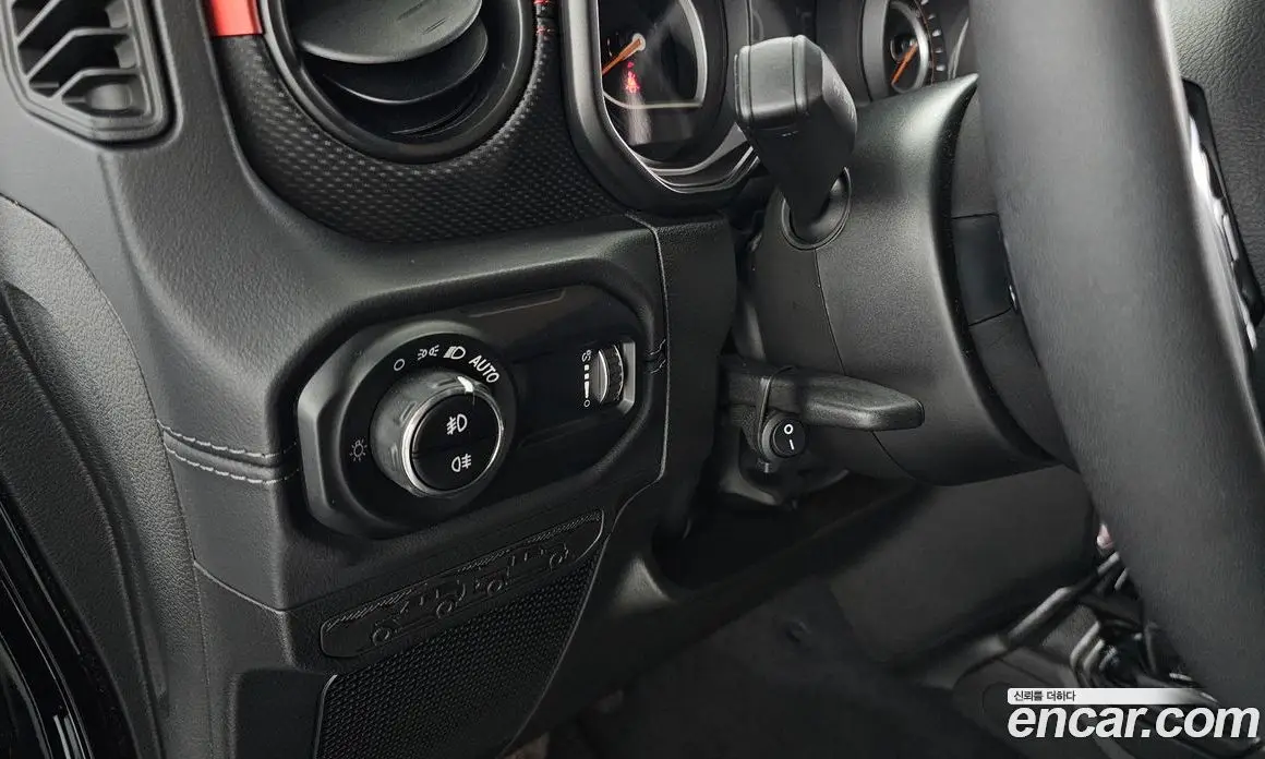 Jeep Wrangler 2025 2.0 автомат (гидро), фото 23 Jeep Wrangler 2025 2.0 автомат (гидро), фото 23