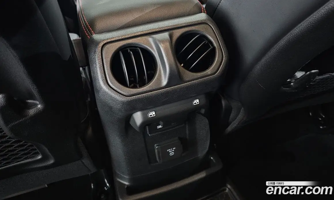 Jeep Wrangler 2025 2.0 автомат (гидро), фото 24 Jeep Wrangler 2025 2.0 автомат (гидро), фото 24