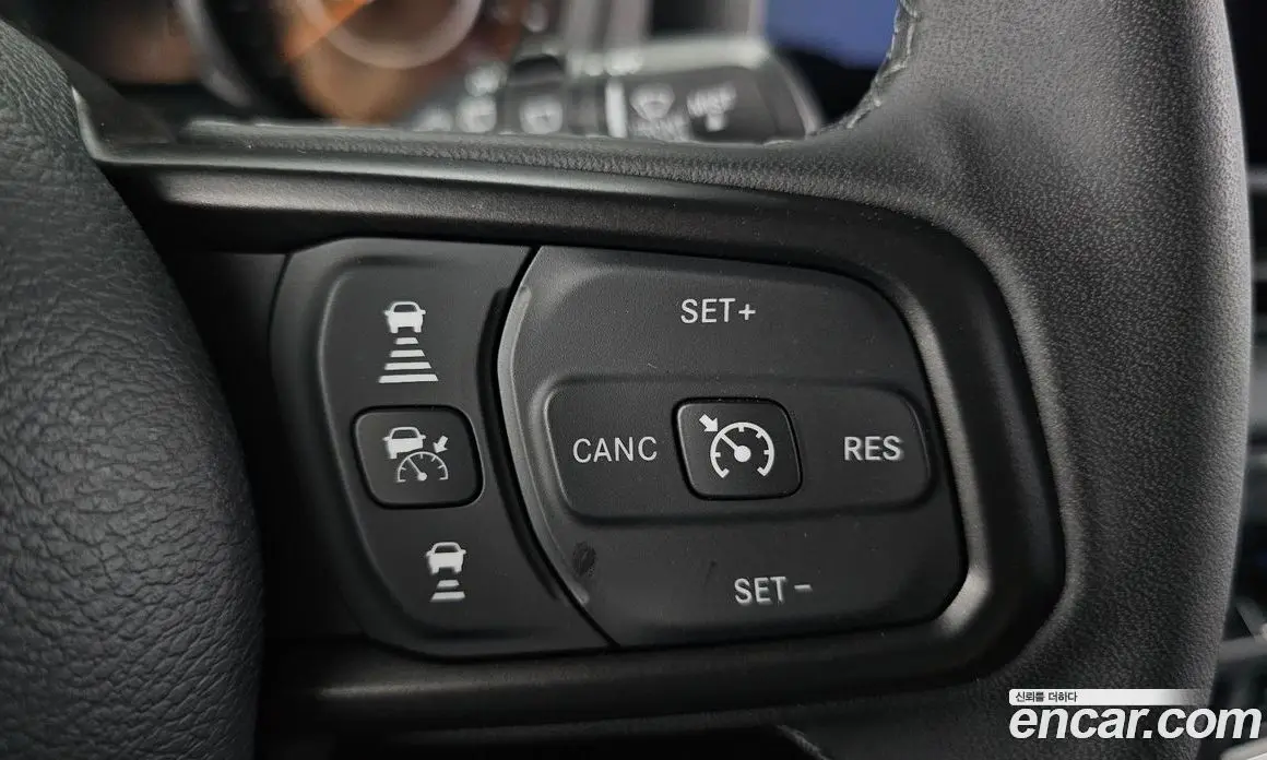 Jeep Wrangler 2025 2.0 автомат (гидро), фото 29 Jeep Wrangler 2025 2.0 автомат (гидро), фото 29
