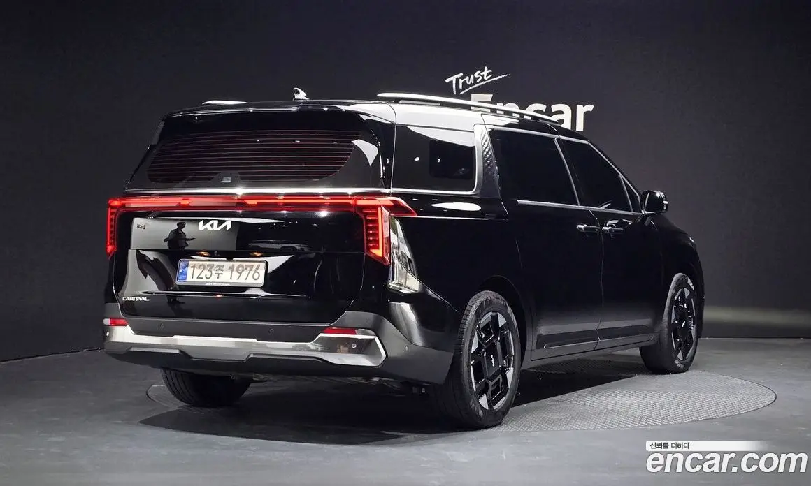 Kia Carnival 2024 2.2 автомат (гидро), фото 1 Kia Carnival 2024 2.2 автомат (гидро), фото 1