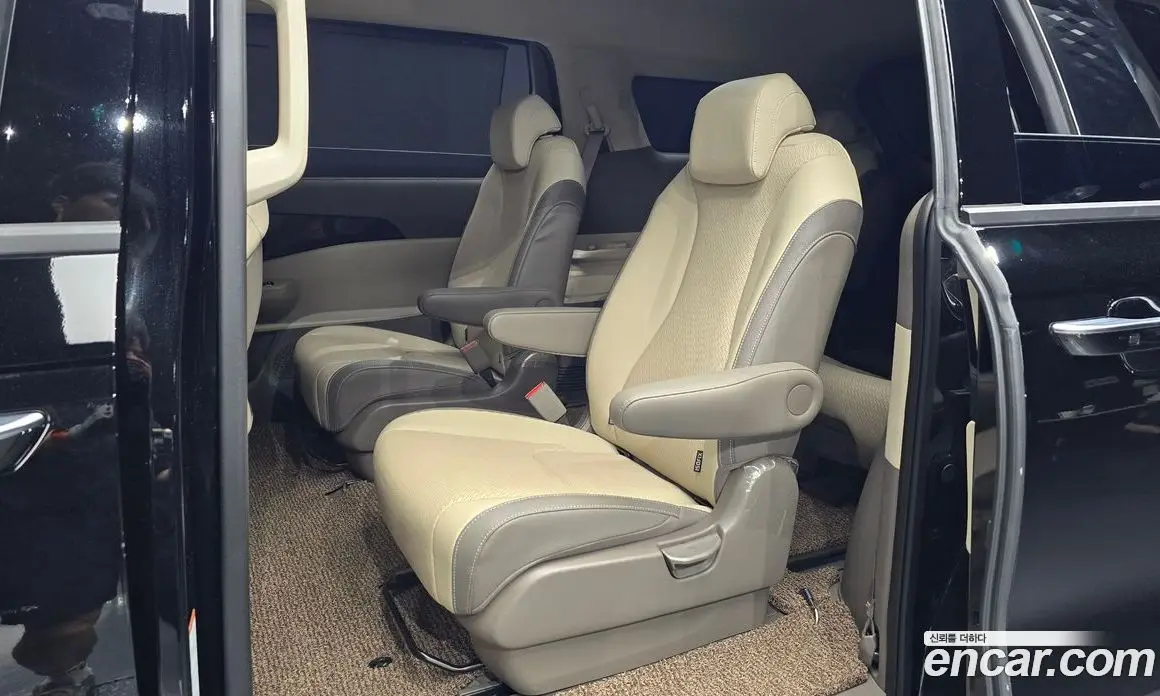 Kia Carnival 2024 2.2 автомат (гидро), фото 17 Kia Carnival 2024 2.2 автомат (гидро), фото 17