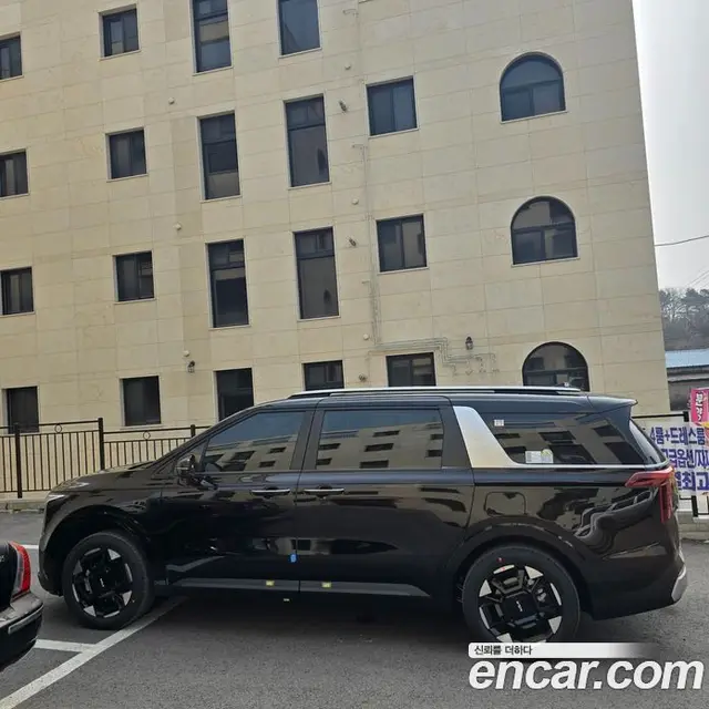 Kia Carnival 2026 1.6 автомат (гидро), миниатюра 6 Kia Carnival 2026 1.6 автомат (гидро), миниатюра 6