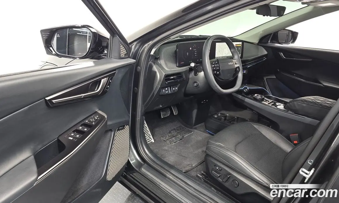 Kia EV6 2024 0.1 автомат (гидро), фото 12 Kia EV6 2024 0.1 автомат (гидро), фото 12