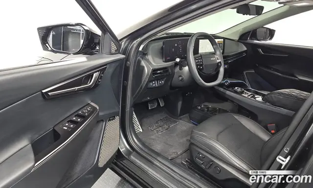 Kia EV6 2024 0.1 автомат (гидро), миниатюра 12