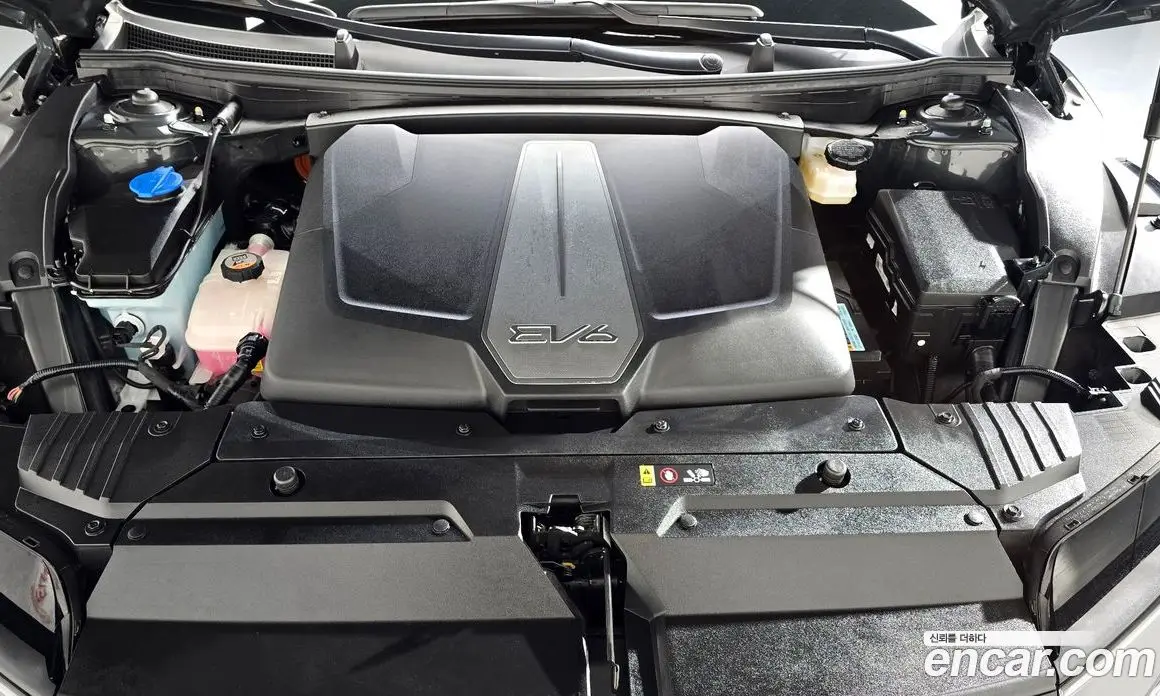 Kia EV6 2024 0.1 автомат (гидро), фото 5 Kia EV6 2024 0.1 автомат (гидро), фото 5