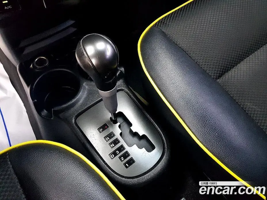 Kia Morning 2011 1.0 автомат (гидро), фото 14