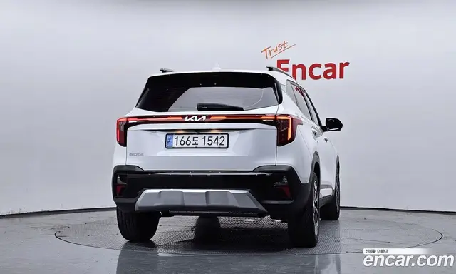 Kia Seltos 2023 1.6 автомат (гидро), миниатюра 4 Kia Seltos 2023 1.6 автомат (гидро), миниатюра 4