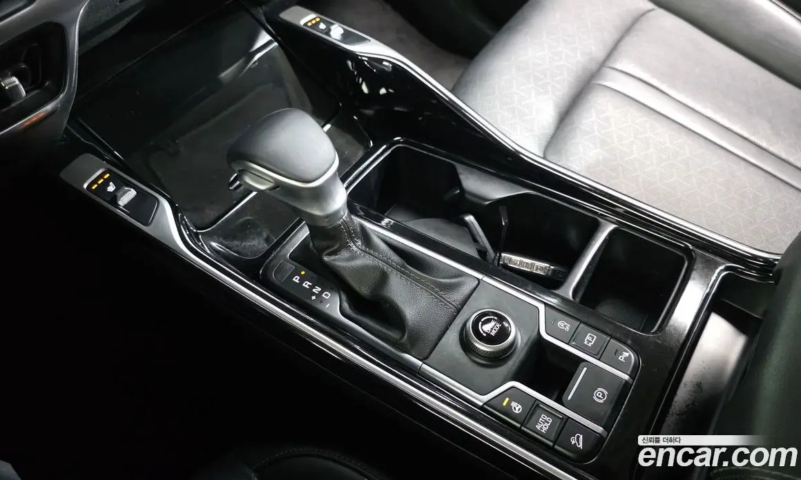 Kia Sorento 2023 2.5 автомат (гидро), фото 12 Kia Sorento 2023 2.5 автомат (гидро), фото 12