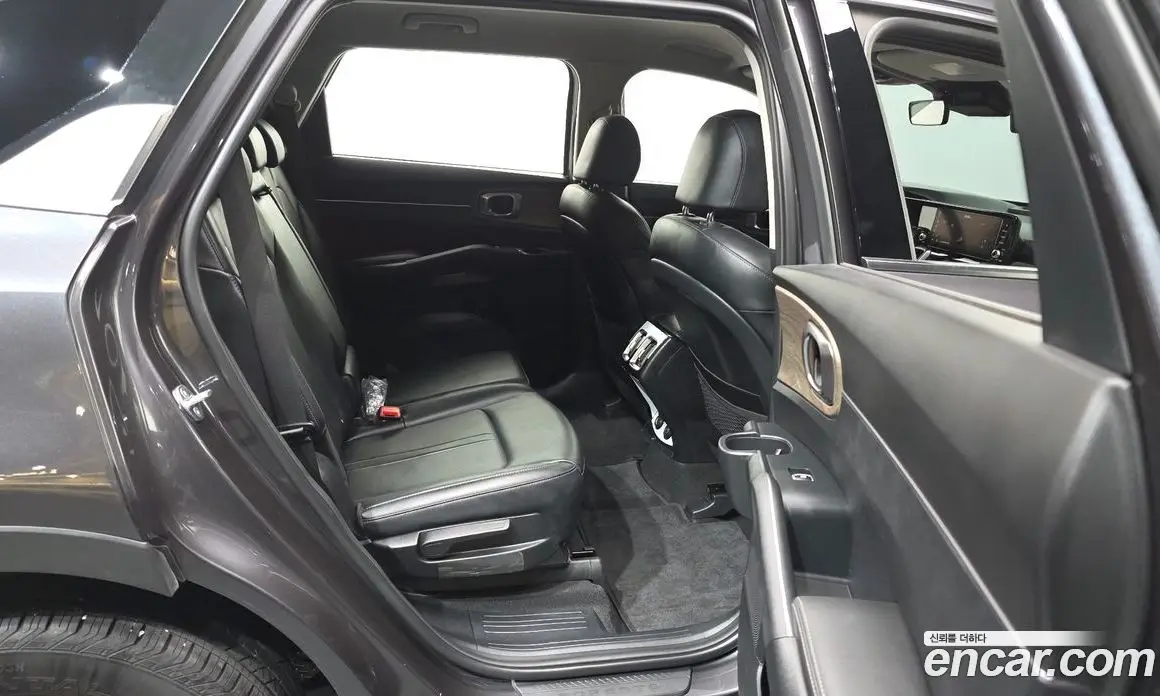 Kia Sorento 2023 2.5 автомат (гидро), фото 18 Kia Sorento 2023 2.5 автомат (гидро), фото 18