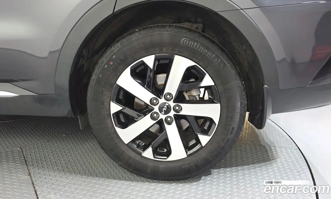 Kia Sorento 2023 2.5 автомат (гидро), фото 7 Kia Sorento 2023 2.5 автомат (гидро), фото 7