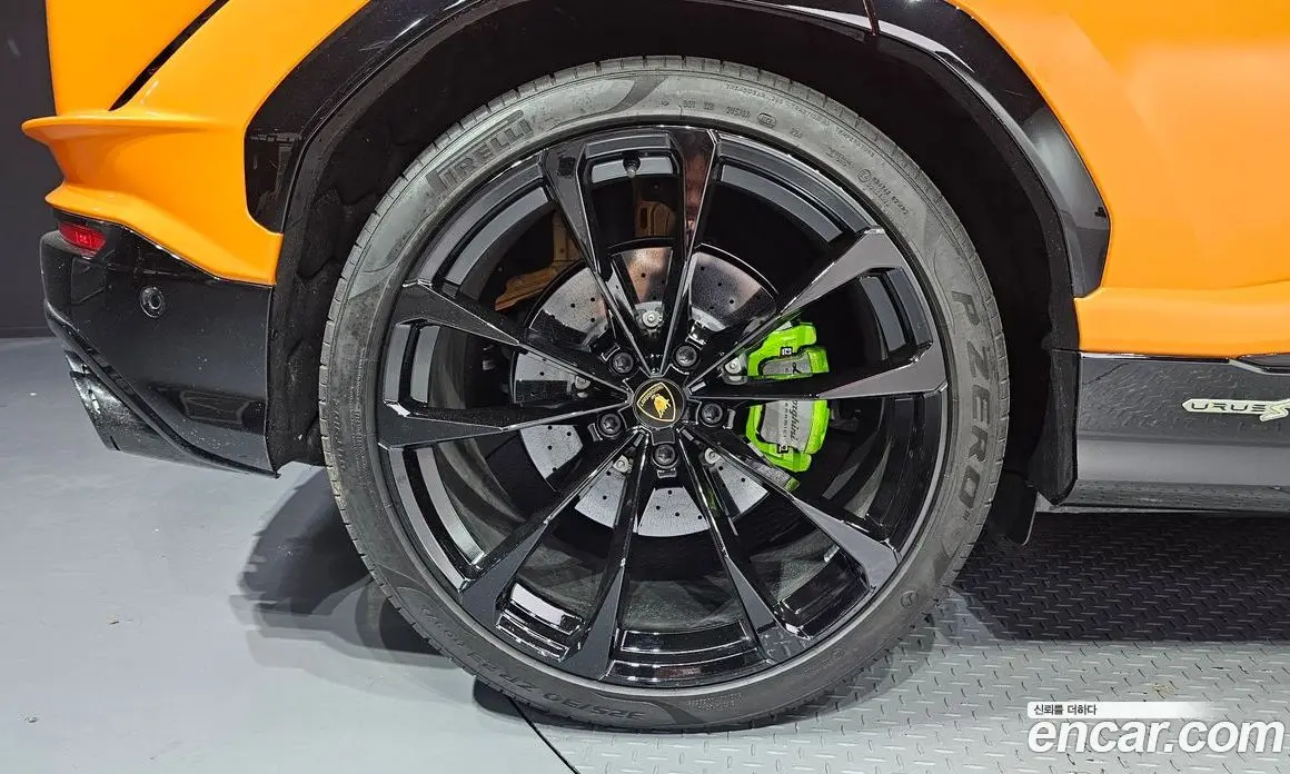 Lamborghini Urus 2024 4.0 автомат (гидро), фото 5