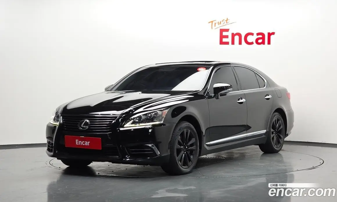 Lexus LS 2017 4.6 автомат (гидро), фото 1 Lexus LS 2017 4.6 автомат (гидро), фото 1