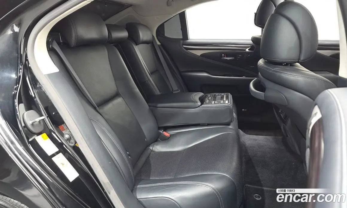 Lexus LS 2017 4.6 автомат (гидро), фото 12 Lexus LS 2017 4.6 автомат (гидро), фото 12