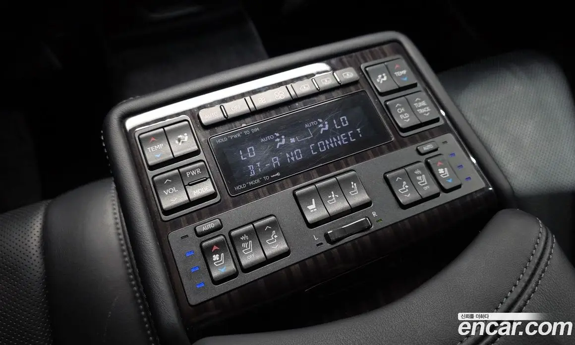 Lexus LS 2017 4.6 автомат (гидро), фото 19 Lexus LS 2017 4.6 автомат (гидро), фото 19