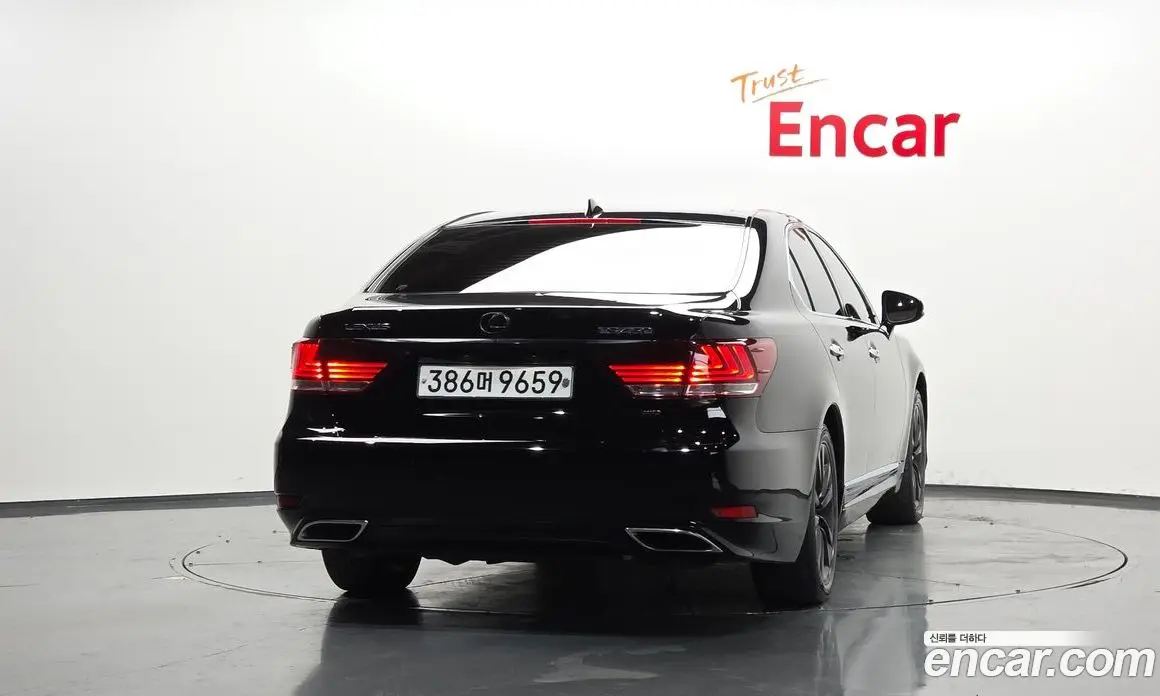 Lexus LS 2017 4.6 автомат (гидро), фото 4 Lexus LS 2017 4.6 автомат (гидро), фото 4
