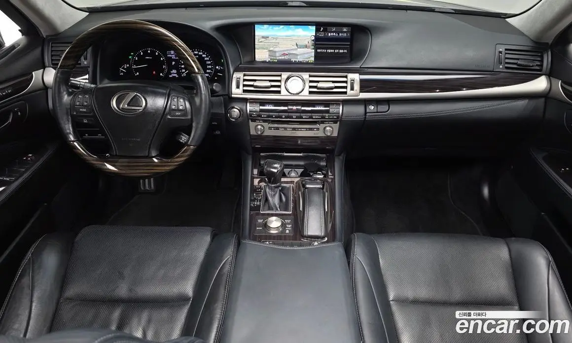 Lexus LS 2017 4.6 автомат (гидро), фото 7 Lexus LS 2017 4.6 автомат (гидро), фото 7