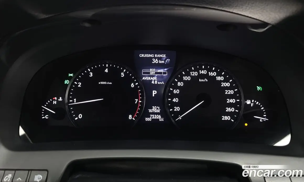 Lexus LS 2017 4.6 автомат (гидро), фото 8 Lexus LS 2017 4.6 автомат (гидро), фото 8