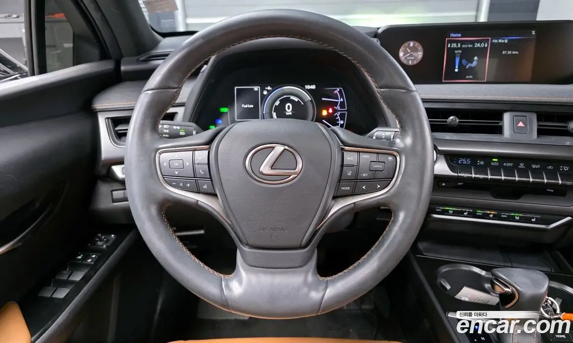 Lexus UX 2019 2.0 автомат (гидро), фото 13 Lexus UX 2019 2.0 автомат (гидро), фото 13