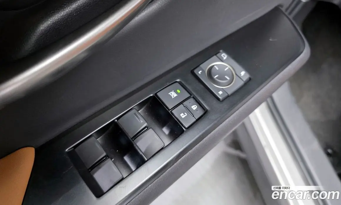 Lexus UX 2019 2.0 автомат (гидро), фото 14 Lexus UX 2019 2.0 автомат (гидро), фото 14