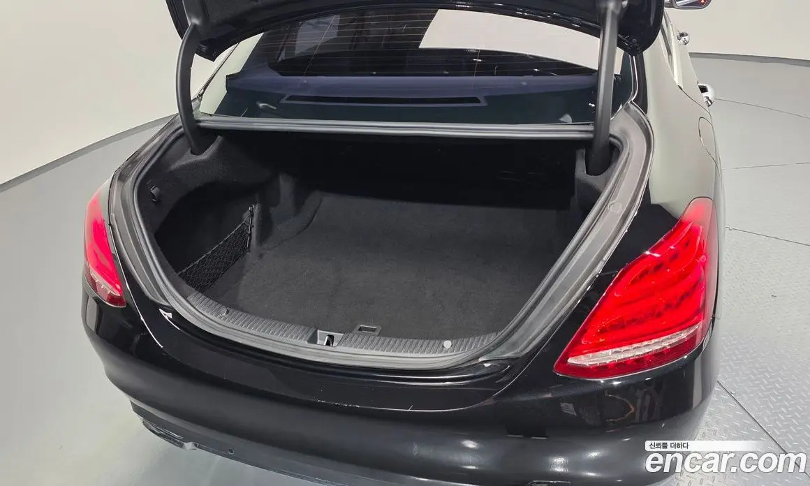 Mercedes-Benz C-Class 2015 2.0 автомат (гидро), фото 20 Mercedes-Benz C-Class 2015 2.0 автомат (гидро), фото 20