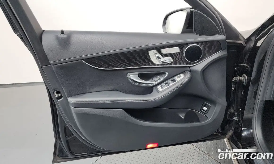 Mercedes-Benz C-Class 2019 1.9 автомат (гидро), фото 14