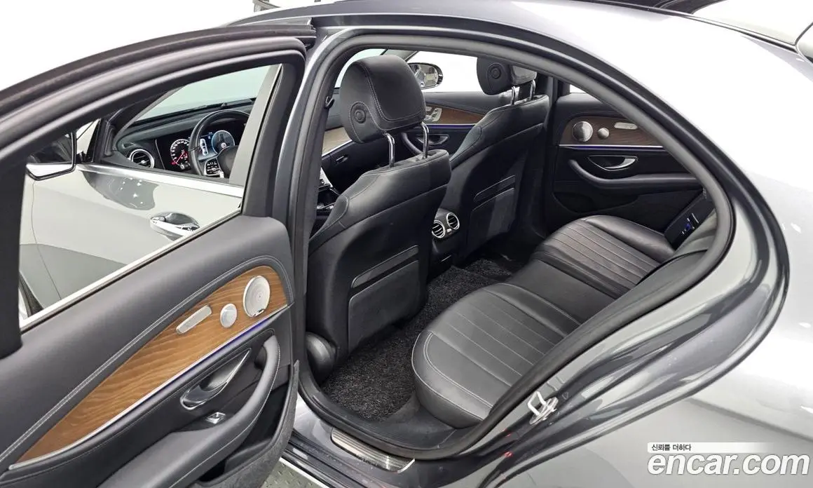 Mercedes-Benz E-Class 2019 2.0 автомат (гидро), фото 18 Mercedes-Benz E-Class 2019 2.0 автомат (гидро), фото 18