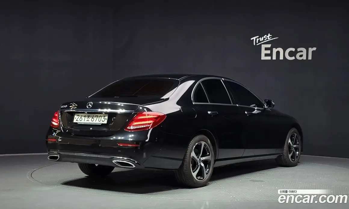 Mercedes-Benz E-Class 2020 2.0 автомат (гидро), фото 2 Mercedes-Benz E-Class 2020 2.0 автомат (гидро), фото 2