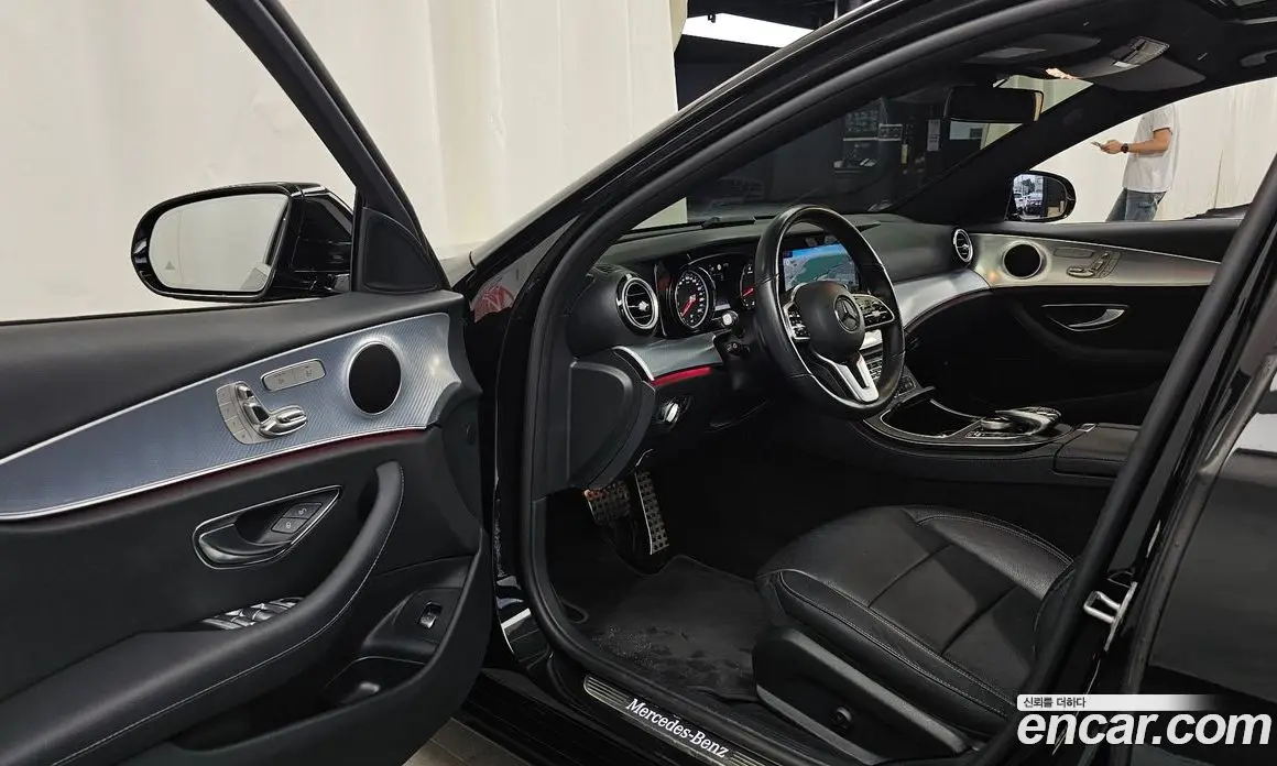 Mercedes-Benz E-Class 2020 2.0 автомат (гидро), фото 13 Mercedes-Benz E-Class 2020 2.0 автомат (гидро), фото 13
