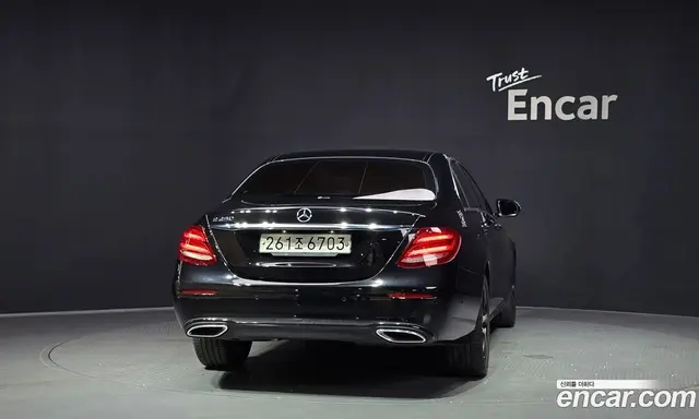 Mercedes-Benz E-Class 2020 2.0 автомат (гидро), миниатюра 4 Mercedes-Benz E-Class 2020 2.0 автомат (гидро), миниатюра 4