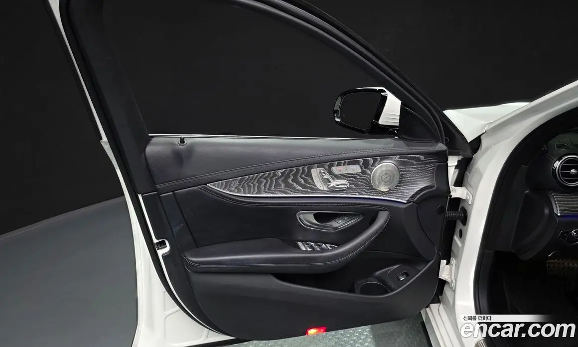 Mercedes-Benz E-Class 2022 2.0 автомат (гидро), фото 14 Mercedes-Benz E-Class 2022 2.0 автомат (гидро), фото 14