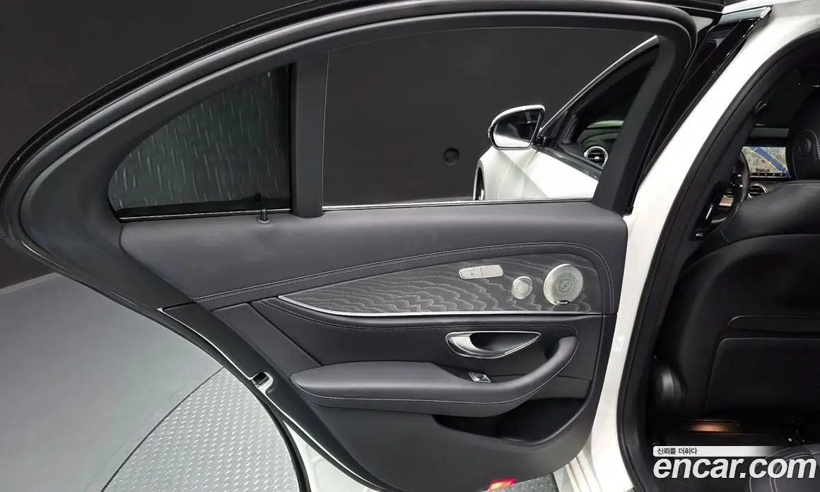 Mercedes-Benz E-Class 2022 2.0 автомат (гидро), фото 15 Mercedes-Benz E-Class 2022 2.0 автомат (гидро), фото 15