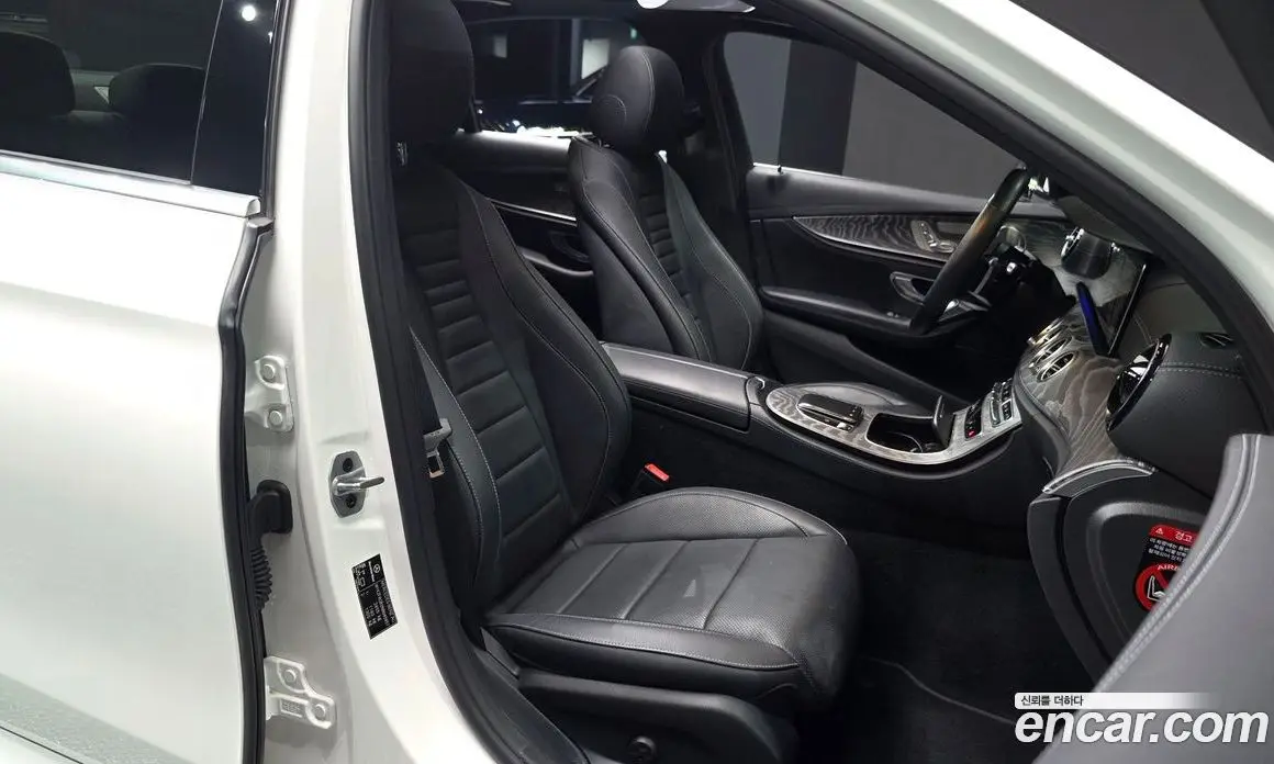 Mercedes-Benz E-Class 2022 2.0 автомат (гидро), фото 16 Mercedes-Benz E-Class 2022 2.0 автомат (гидро), фото 16