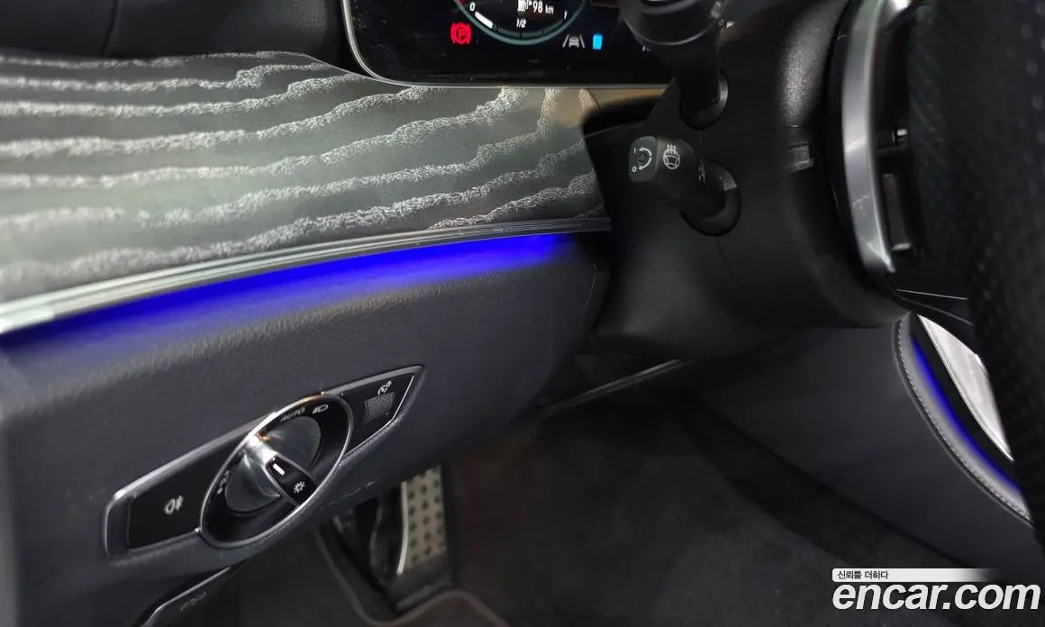 Mercedes-Benz E-Class 2022 2.0 автомат (гидро), фото 30 Mercedes-Benz E-Class 2022 2.0 автомат (гидро), фото 30