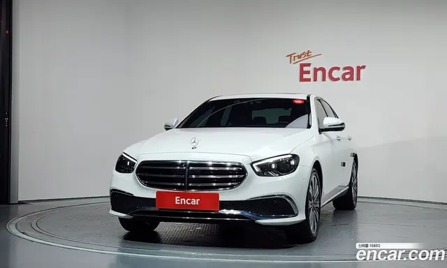 Mercedes-Benz E-Class 2023 2.0 автомат (гидро), миниатюра 3 Mercedes-Benz E-Class 2023 2.0 автомат (гидро), миниатюра 3