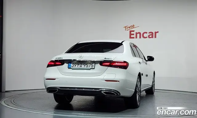 Mercedes-Benz E-Class 2023 2.0 автомат (гидро), миниатюра 4 Mercedes-Benz E-Class 2023 2.0 автомат (гидро), миниатюра 4