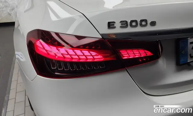 Mercedes-Benz E-Class 2023 2.0 автомат (гидро), миниатюра 9 Mercedes-Benz E-Class 2023 2.0 автомат (гидро), миниатюра 9