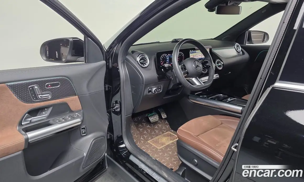 Mercedes-Benz GLA-Class 2024 2.0 автомат (гидро), фото 13