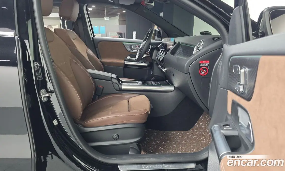 Mercedes-Benz GLA-Class 2024 2.0 автомат (гидро), фото 17