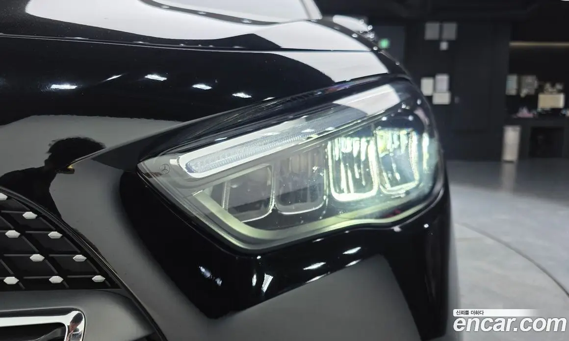 Mercedes-Benz GLA-Class 2024 2.0 автомат (гидро), фото 8