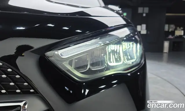 Mercedes-Benz GLA-Class 2024 2.0 автомат (гидро), миниатюра 8