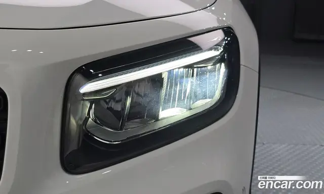 Mercedes-Benz GLB-Class 2024 1.9 автомат (гидро), миниатюра 8 Mercedes-Benz GLB-Class 2024 1.9 автомат (гидро), миниатюра 8