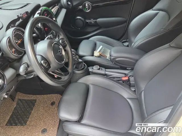 Mini Cooper 2019 1.5 автомат (гидро), миниатюра 6 Mini Cooper 2019 1.5 автомат (гидро), миниатюра 6