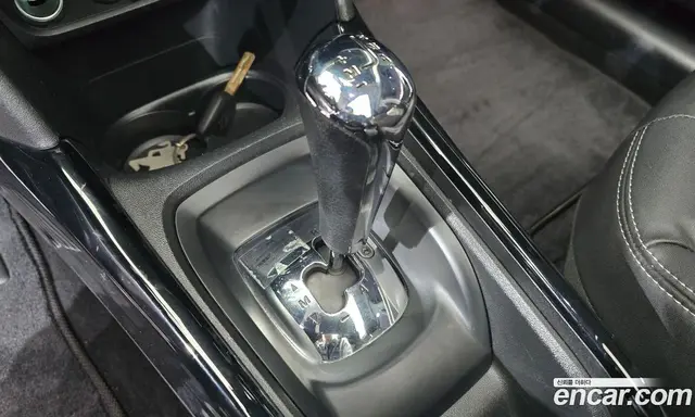 Peugeot 2008 2015 1.6 автомат (гидро), миниатюра 9 Peugeot 2008 2015 1.6 автомат (гидро), миниатюра 9