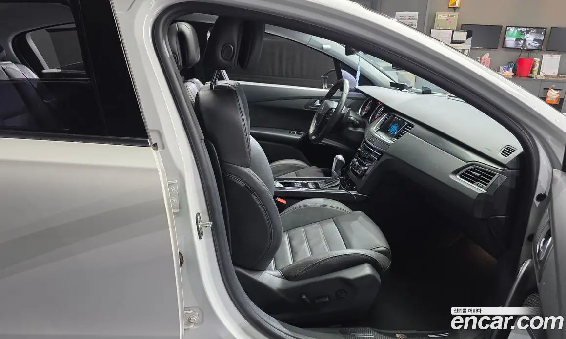 Peugeot 508 2015 2.0 автомат (гидро), фото 12 Peugeot 508 2015 2.0 автомат (гидро), фото 12
