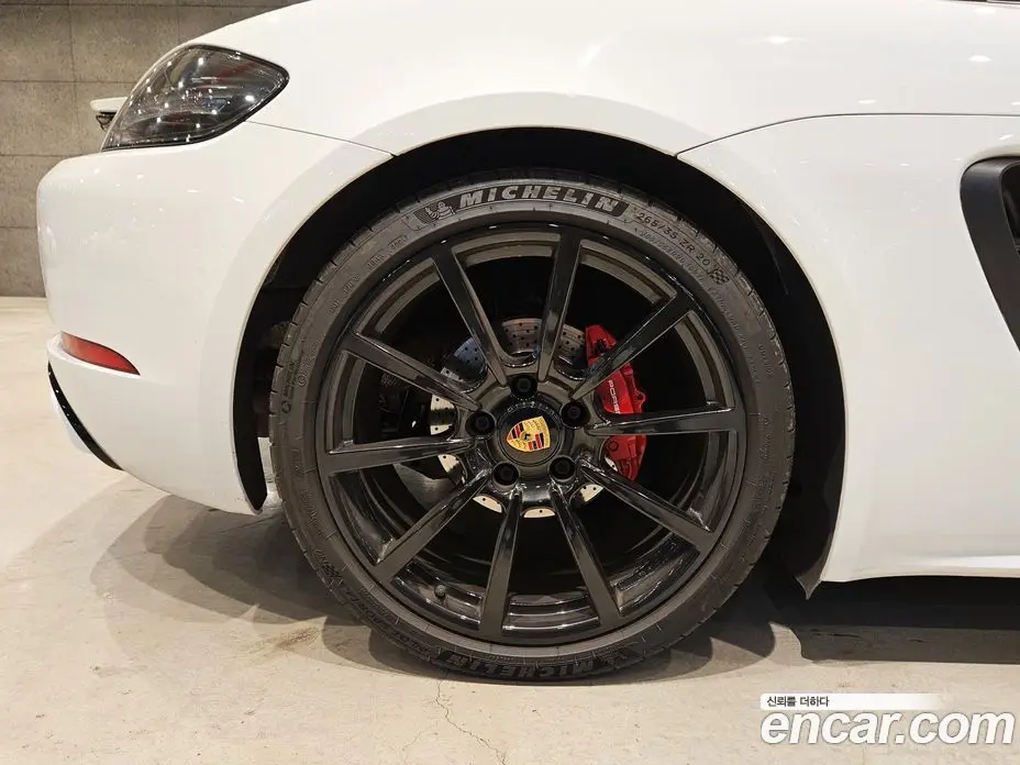 Porsche 718 2019 2.5 автомат (гидро), фото 9 Porsche 718 2019 2.5 автомат (гидро), фото 9