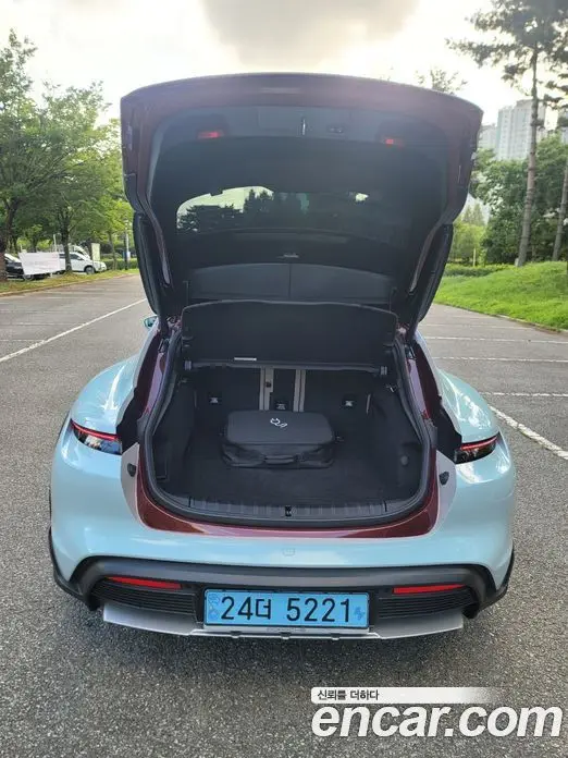 Porsche Taycan 2021 1.0 автомат (гидро), фото 6 Porsche Taycan 2021 1.0 автомат (гидро), фото 6