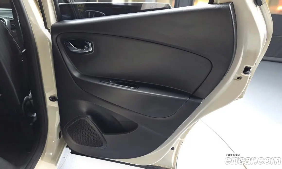 Renault (Samsung) QM3 2016 1.5 автомат (гидро), фото 15 Renault (Samsung) QM3 2016 1.5 автомат (гидро), фото 15
